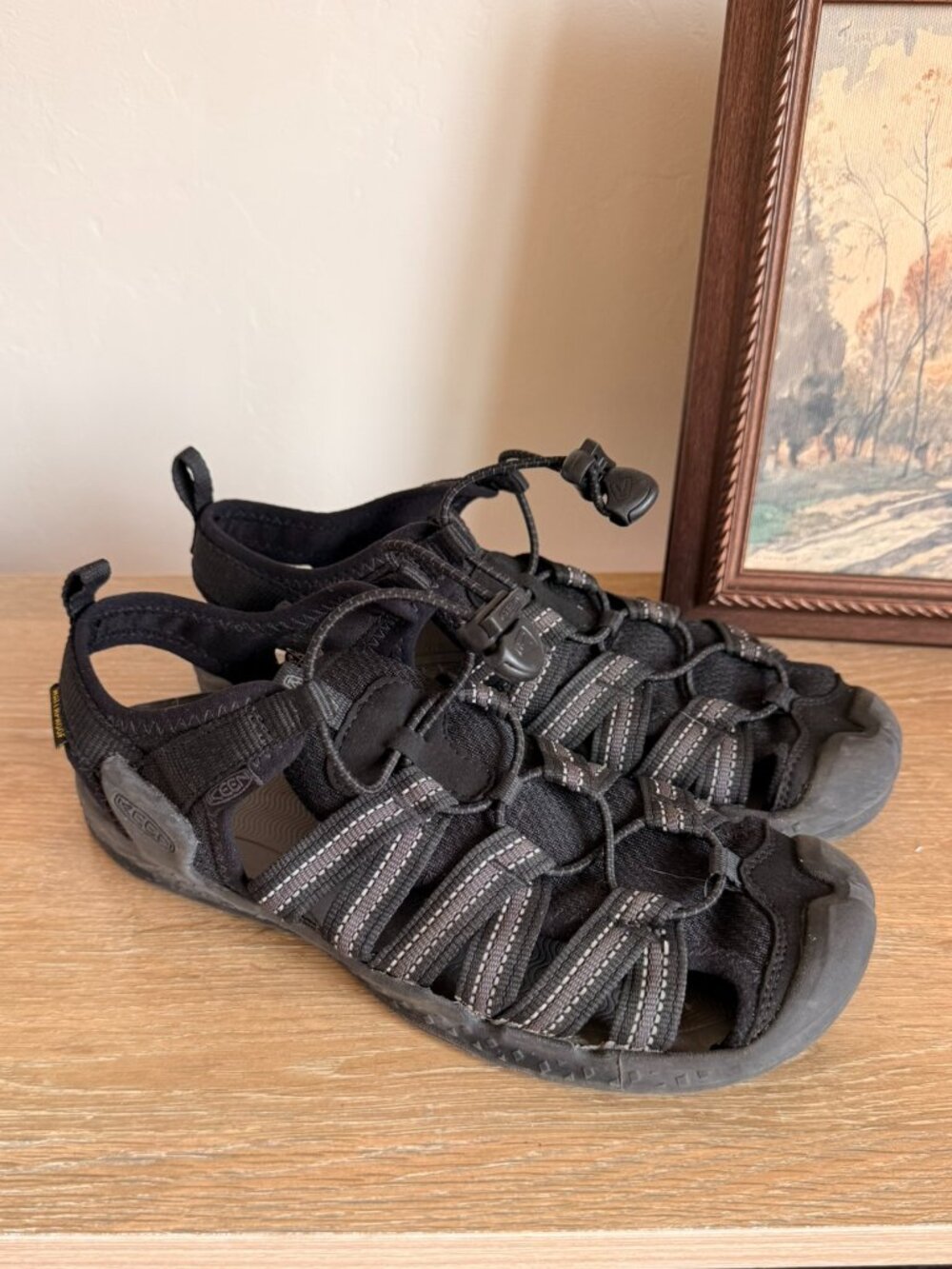 KEEN Women's Black & Brown Gray Whisper Closed Toe Sandals 7.5